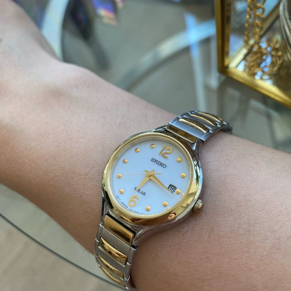 Elegant Seiko Solar Watch - Gold & Silver TwoTone with date - Solar Eco-friendly - Picture 4 of 6